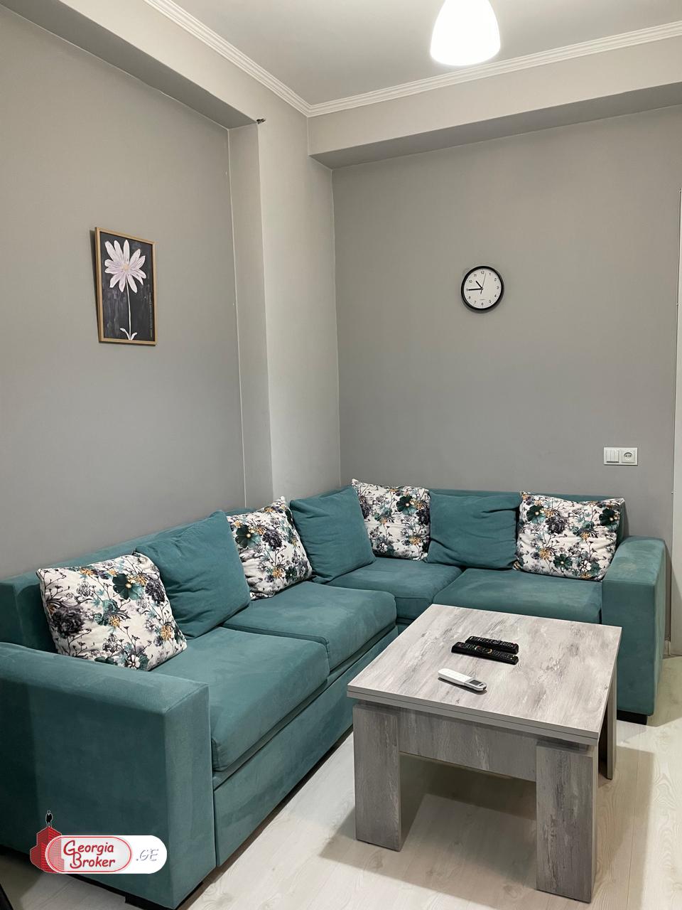 იყიდება ახალი გარემონტებული 2 ოთახიანი ბინა